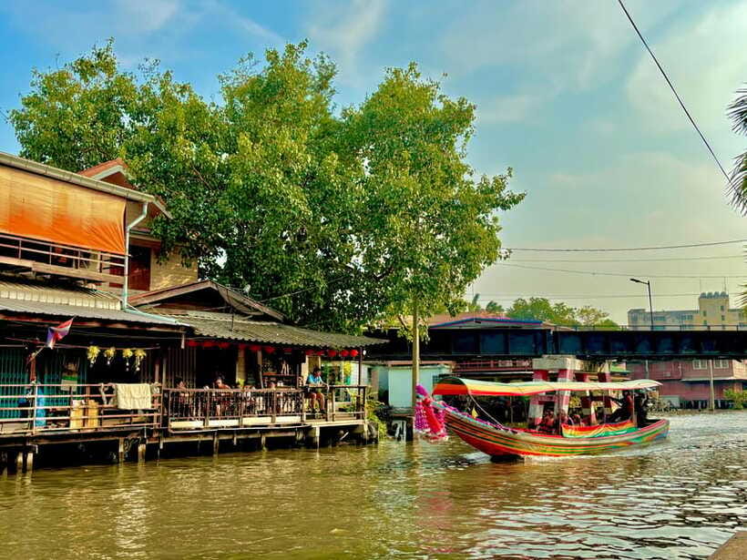 Bangkok: Bike, Boat & Food Tour in Thonburi - Wat Paknam Phasi Charoen and Wat Khun Chan photo stops