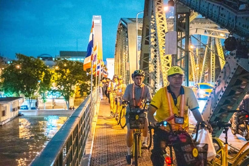 Bangkok by Night Cycling Tour with Street-food Meal - A night ride that turns Bangkok into a calmer movie