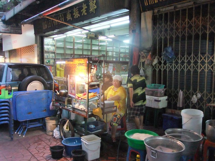 Bangkok by Night Cycling Tour with Street-food Meal - Thonburi neighborhoods: where Bangkok feels local and lived-in
