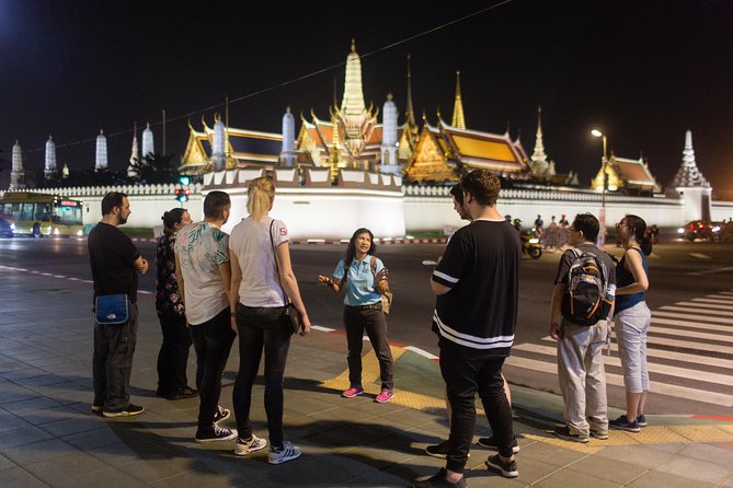 Bangkok by Night: Temples, Markets and Food Tuk-Tuk Tour - Chinatown finish in Yaowarat: dessert, street energy, and closure