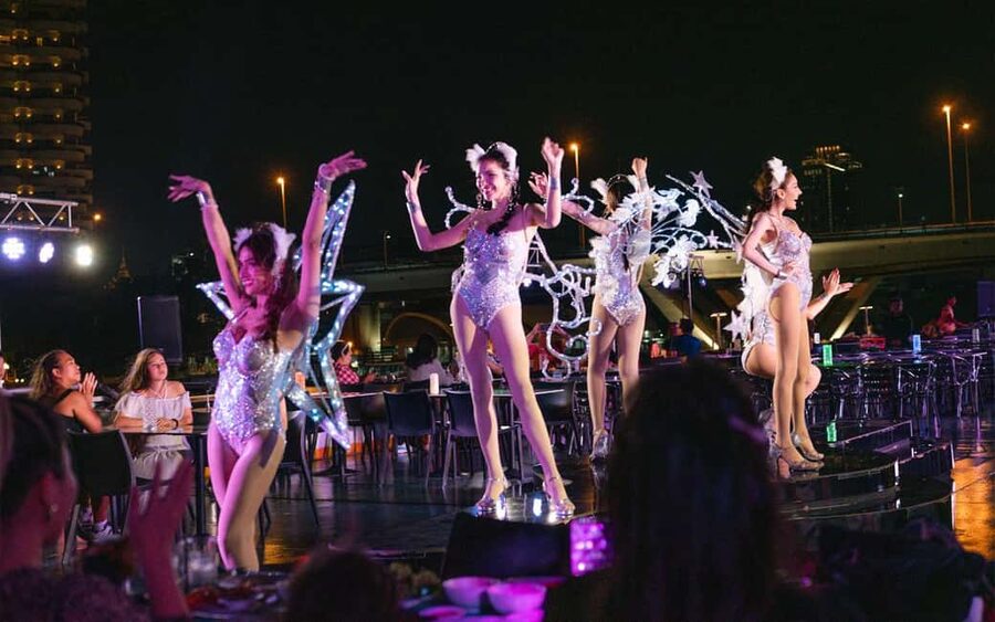 Bangkok: Carnival Dinner Cruise with Free-Flow Beer & Buffet - Food and Service Reality Check: Language, Drinks, and Quality