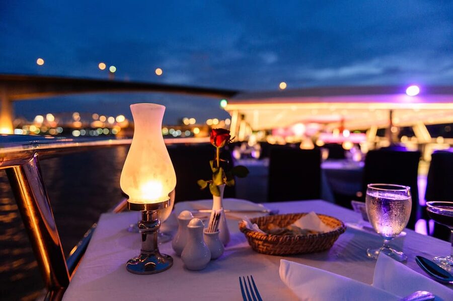 Bangkok: Chao Phraya Princess Dinner Cruise - Live Entertainment and the Sound System That Makes It Work