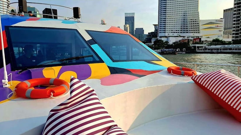 Bangkok : Chaophraya Booze Cruise – Drinks Onboard - Night skyline on Bangkok’s Chao Phraya, without the dinner-cruise tax