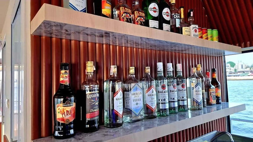 Bangkok : Chaophraya Booze Cruise – Drinks Onboard - Value check: $17 is cheap, but only if you use it right