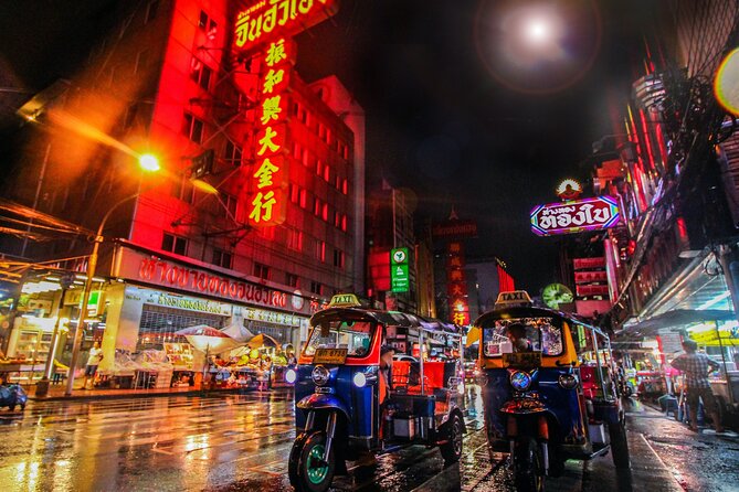 Bangkok: Chinatown By Night Walking Tour - Why Bangkok Chinatown by night feels different than daytime