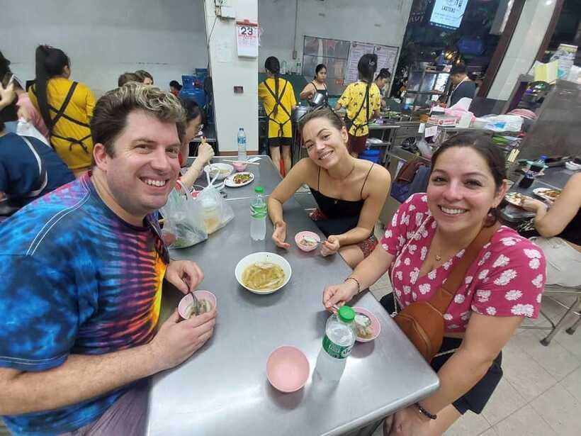 Bangkok: Chinatown Food Tour with Michelin Food Stalls - Sweet Finish at a Tea Stall, Buns, Pancakes, and Desserts