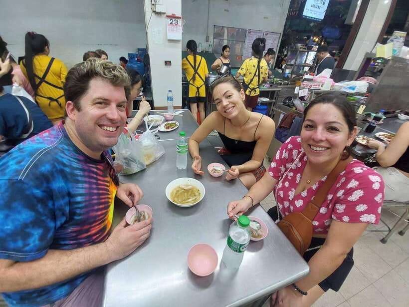 Bangkok: Chinatown Food Tour with Michelin Food Stalls - Yaowarat Street Food Flow, 10+ Tastings With a Small Group