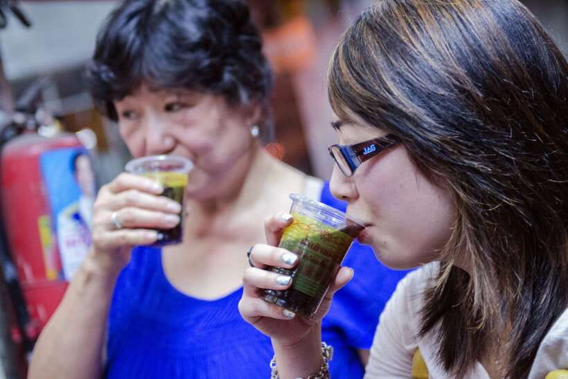 Bangkok: Chinatown Night Food Tour - Private Group Comfort, No Big Bags, and Weather Reality