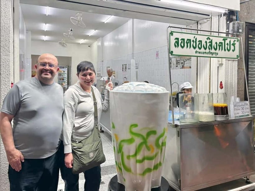 Bangkok: Chinatown Street Food - Private Tour - What to Expect on Monday, When Stalls Thin Out