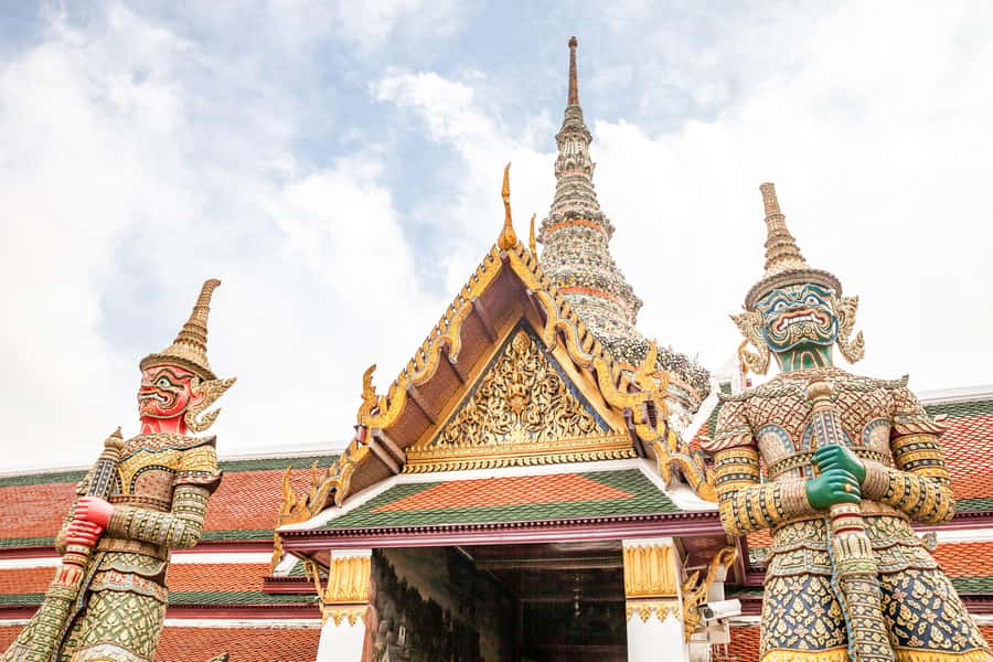 Bangkok: City Highlights Temple and Market Walking Tour - How this Bangkok temple tour saves you from common chaos
