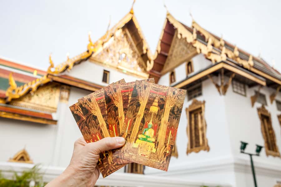 Bangkok: City Highlights Temple and Market Walking Tour - Optional Stop: Wat Arun (Temple of Dawn) and its 70-meter centerpiece