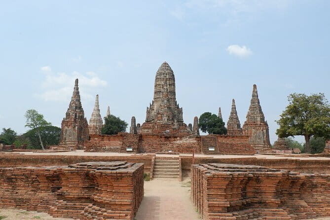 Bangkok Classic 3-Temples With Buffet Lunch Day Tour - Logistics that can make or break your day