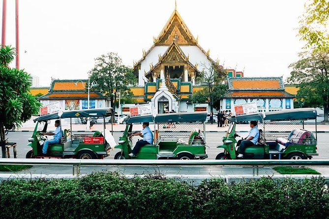 Bangkok Combo: Tuk Tuk App Pass, Chao Phraya Boat & E-sim - Silom and Lumpini: skyscrapers, parks, and the Icon Siam day plan
