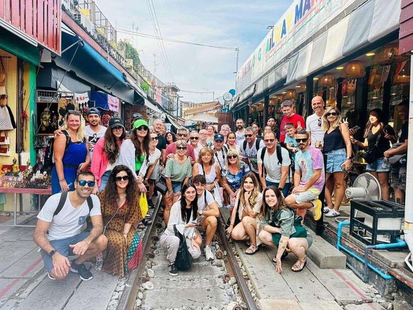 Bangkok: Damnoen Saduak and Mae Klong Train Markets - Why this day trip feels faster than it is