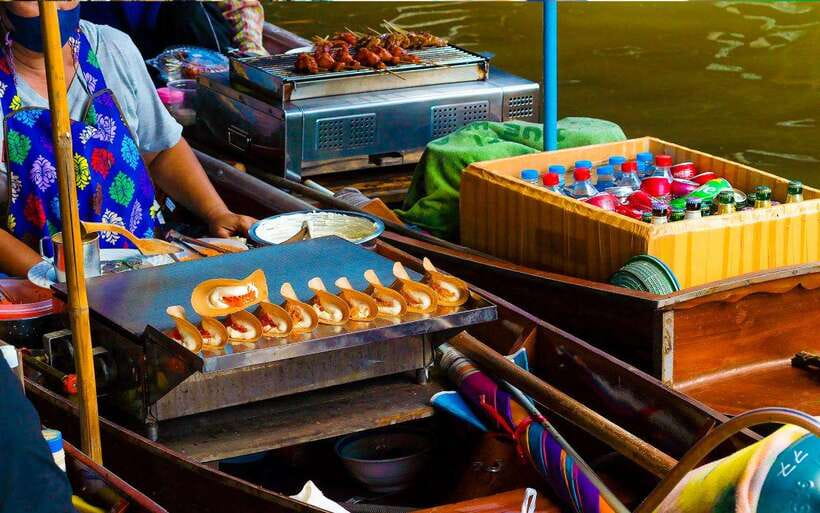 Bangkok: Damnoen Saduak and Train Market with Boat Ride - Getting Started at CentralWorld: Early Pickup Sets the Tone