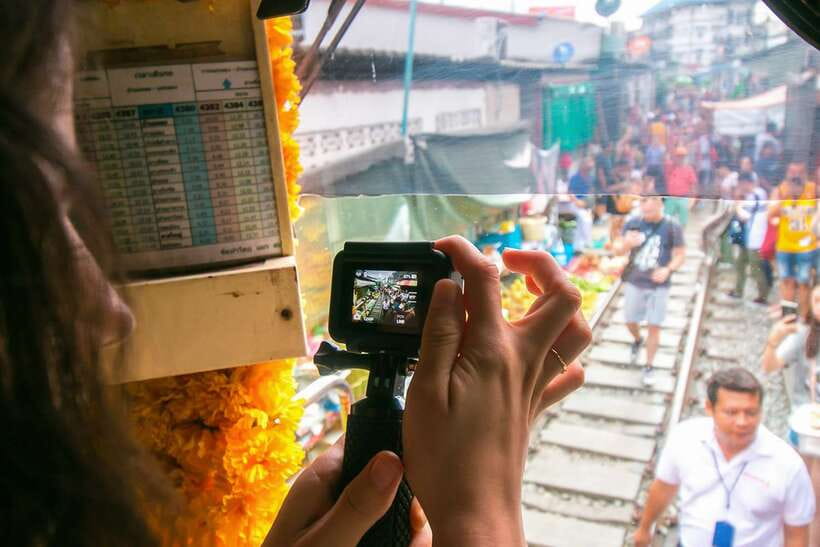 Bangkok: Damnoen Saduak Market and Maeklong Railway Market - Who this day trip suits best