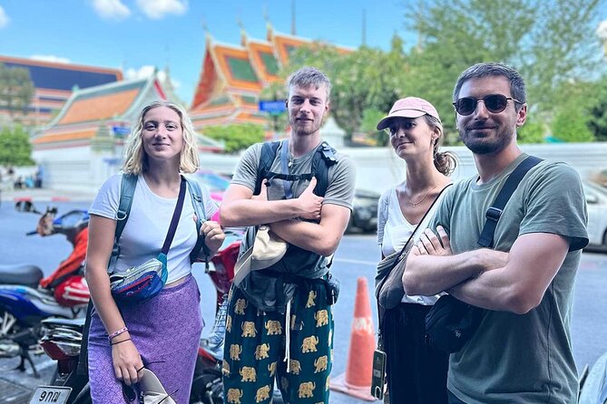 Bangkok Day Tour: Food, Temple & Tuk-Tuk - Lunch at a local restaurant: where the tour earns its value