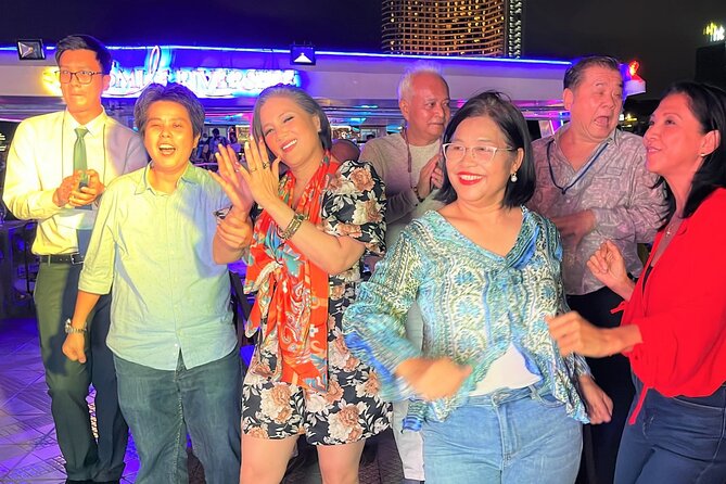Bangkok Dinner Cruise with Intl Buffet, Live Music & Hotel Pickup - The Chao Phraya route at night: what you will see and why it works