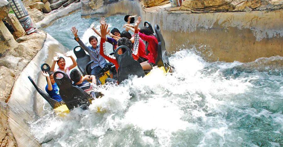 Bangkok: Dream World Entrance Ticket - Getting In Faster: Mobile Voucher, Wristbands, and Park Hours