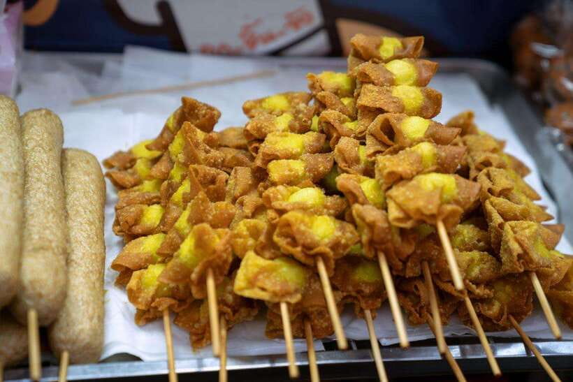 Bangkok Electric Tuk Tuk: Street Food & Markets - Thonburi on an electric tuk-tuk: the street-level Bangkok you can actually navigate
