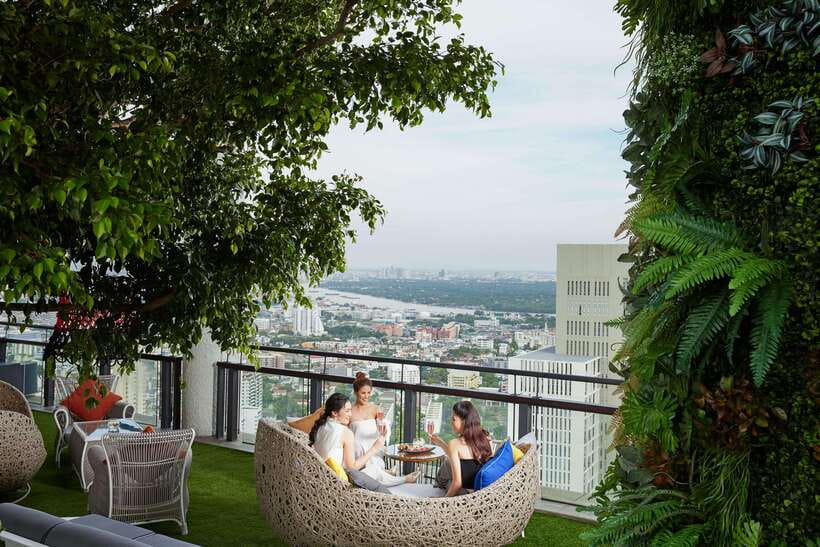 Bangkok: Enjoy Fine Thai Food with Panoramic Rooftop Views - Saffron Sky Garden Rooftop, 52nd floor views over Bangkok