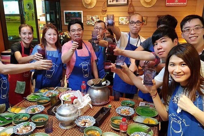 Bangkok Evening Food Tour by Tuktuk - Riversiders, craft beer, and why the sunset stop matters