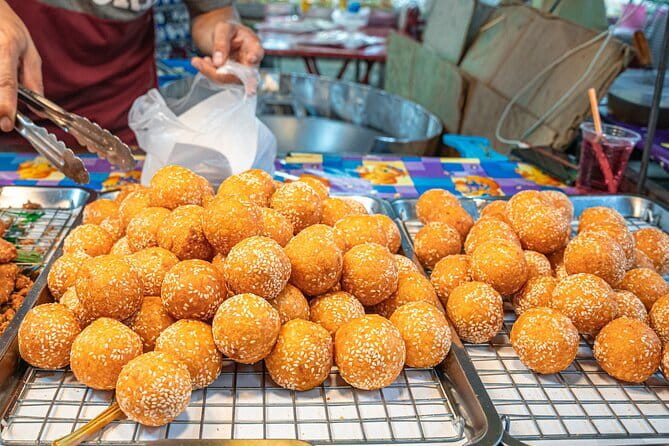 Bangkok Evening Food Tour by Tuktuk - Practical tips so your night runs smoothly