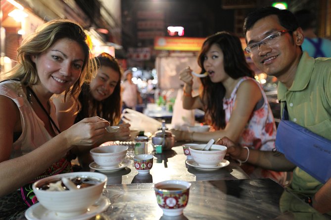 Bangkok Evening Street Food Tuk Tuk Adventure - Grand Palace Photo Break: A Short Reset Before the Eating Gets Serious