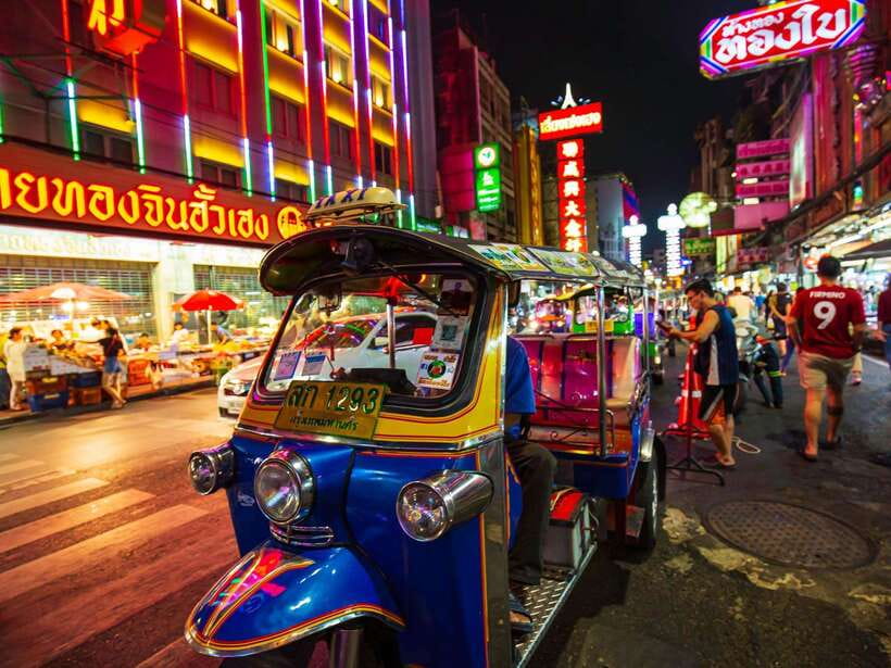 Bangkok: Evening Tour with Wat Arun, Wat Pho & Tuk Tuk Ride - Guide quality and the difference it makes for your photos