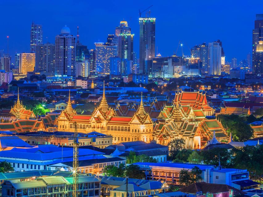 Bangkok: Evening Tour with Wat Arun, Wat Pho & Tuk Tuk Ride - Chinatown (Yaowarat Road) free time: snack smart, not random