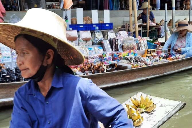 Bangkok: Floating Market and Train Tour with Guide in Spanish and English - Who this tour suits best, and who should skip it