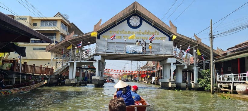 Bangkok: Floating Market & Maeklong Markets Private Transfer - Private transfer that hits two markets in one day