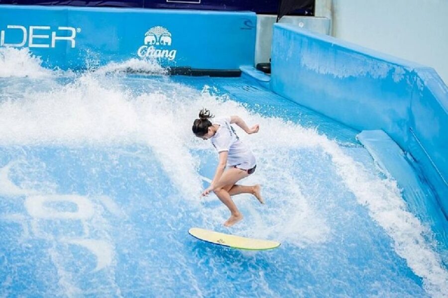 Bangkok: Fun Flow riding at Flow House Bangkok - The Beach Club Break Between Rides
