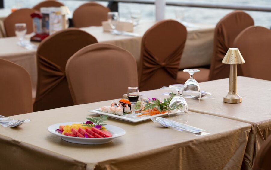Bangkok: Grand Chao Phraya Dinner Cruise with Live Show - Key things to know before you go