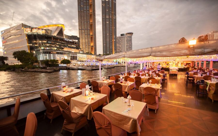 Bangkok: Grand Chao Phraya Dinner Cruise with Live Show - Who This Chao Phraya Cruise Is Best For