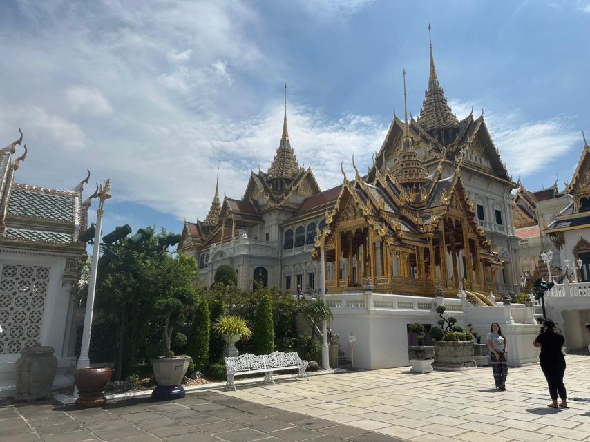 Bangkok: Grand palace and Iconic temple Half-Day Private - What to bring so the day stays comfortable