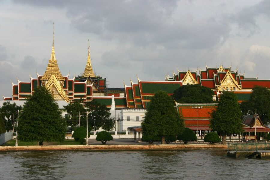 Bangkok: Grand palace and Iconic temple Half-Day Private - Grand Palace and Wat Phra Kaew: what to know before you enter