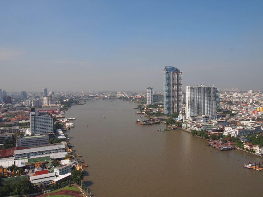 Bangkok: Grand palace and Iconic temple Half-Day Private - How the guide makes the Emerald Buddha grounds click
