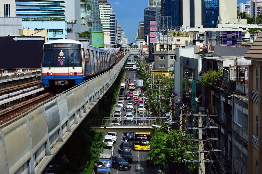 Bangkok: Grand palace and Iconic temple Half-Day Private - Timing and pacing in 4 hours, no wasted wandering