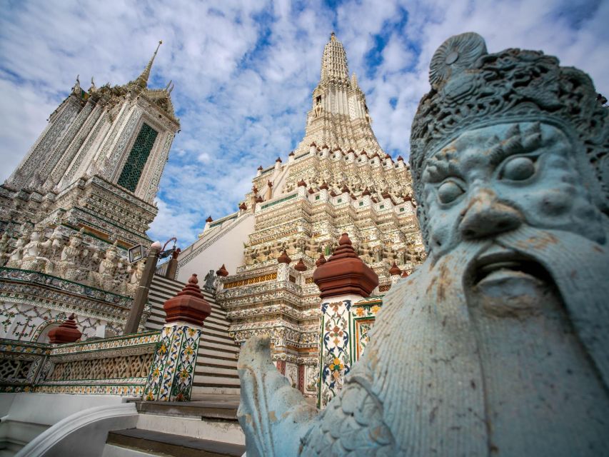 Bangkok: Grand Palace and Wat Arun Guided Walking Tour - Wat Arun, the 300 year chedi and the mosaic photo moment