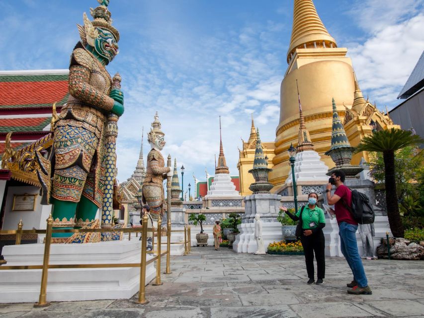 Bangkok: Grand Palace and Wat Arun Guided Walking Tour - Meeting at Golden Place, then the tuk tuk and ferry rhythm