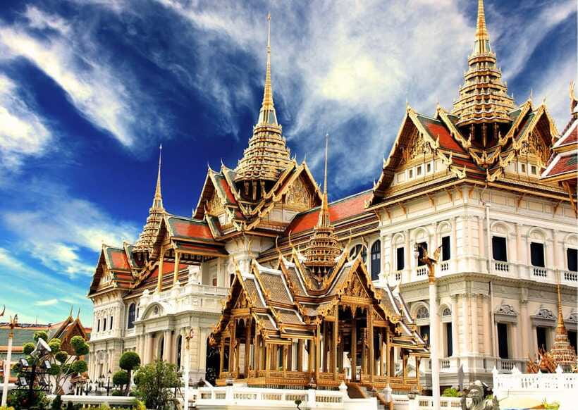 Bangkok: Grand Palace & Emerald Buddha Entry with Audioguide - Khon at Sala Chalermkrung Royal Theater: a strong finish