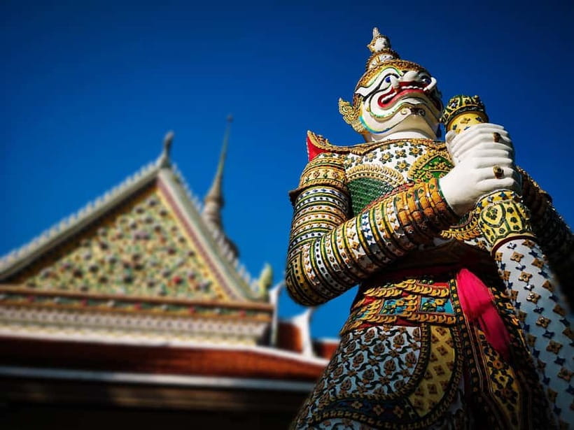 Bangkok: Grand Palace, Wat Pho, Wat Arun Sacred & Local Tour - Royal Grand Palace and Wat Phra Kaew: where the day’s main wow lives