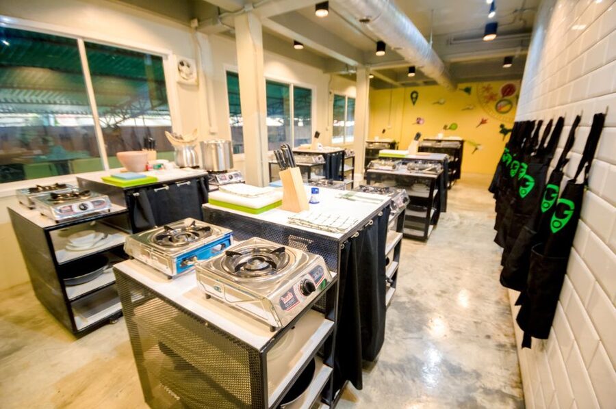 Bangkok: Half-Day Thai Cooking Class in Bangrak District - Hands-on cooking with Thai chefs like Sarin and Natcha