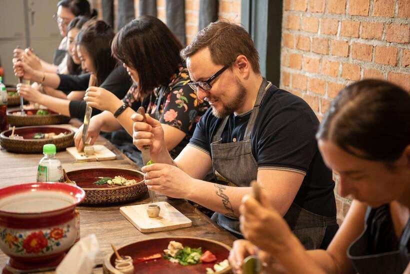 Bangkok: Hands-on Thai Cooking Class and Market Tour - Afternoon and evening class: mango carving as the grand finale