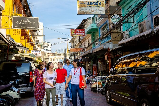 Bangkok Hidden Gems: Talad Noi, Chinatown & Street Food Tour - Sol Heng Tai Mansion and Hong Sieng Kong: Old Chinese Houses, Then the River Break
