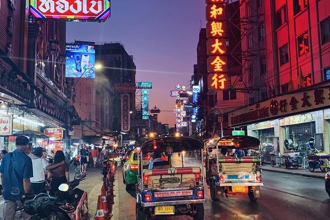 Bangkok Hidden Paths Night Biking Tour with Street-food Meal - Snack and street-food meal: how the food is built into the ride