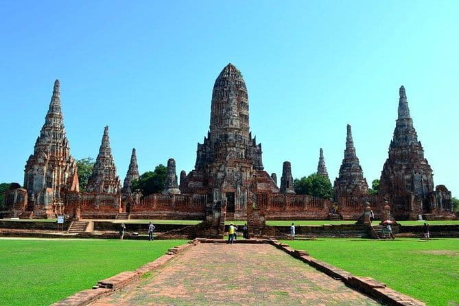 Bangkok History Temples Markets and Food Tasting - Grand Palace outside views and how to read the royal scenes