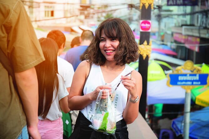 Bangkok History Temples Markets and Food Tasting - How the food tasting teaches you to eat well on your own