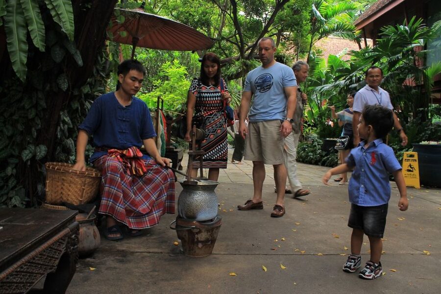 Bangkok: Jim Thompson House and Baan Krua Community Tour - Pros, cons, and the bottom-line vibe